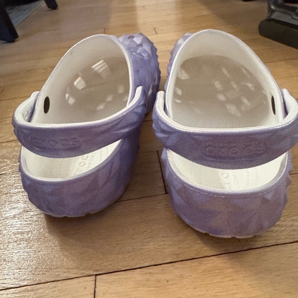 CROCS Women’s Lavender Geometric Glitter Classic Clog with Backstrap - Picture 5 of 7